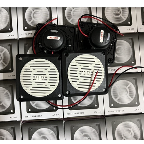 Loa AX61C có màng lưới giúp chim dễ đu bám